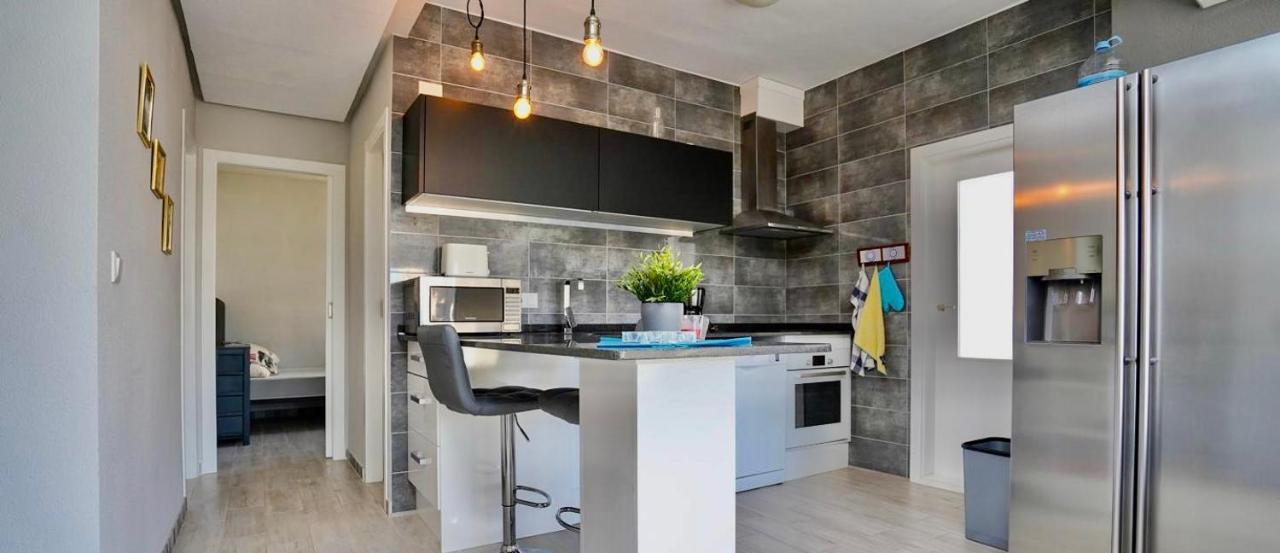 Three Bedroom Top Apartment By The Beach 圣波拉 外观 照片