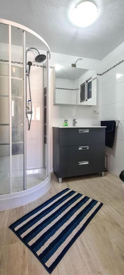 Three Bedroom Top Apartment By The Beach 圣波拉 外观 照片