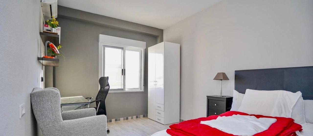 Three Bedroom Top Apartment By The Beach 圣波拉 外观 照片