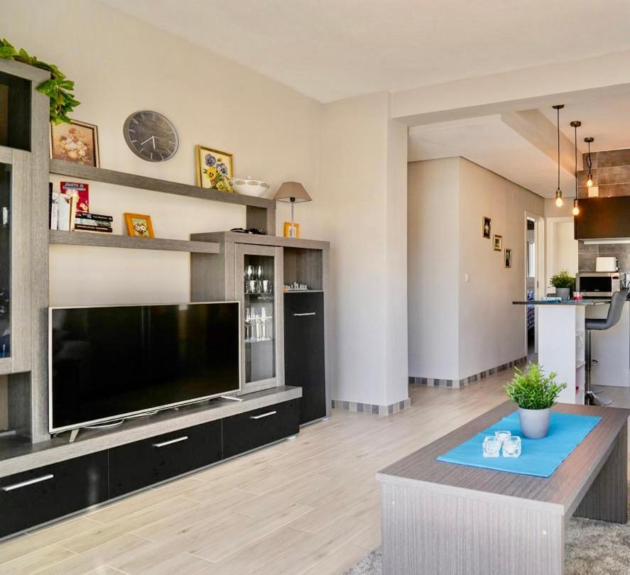 Three Bedroom Top Apartment By The Beach 圣波拉 外观 照片